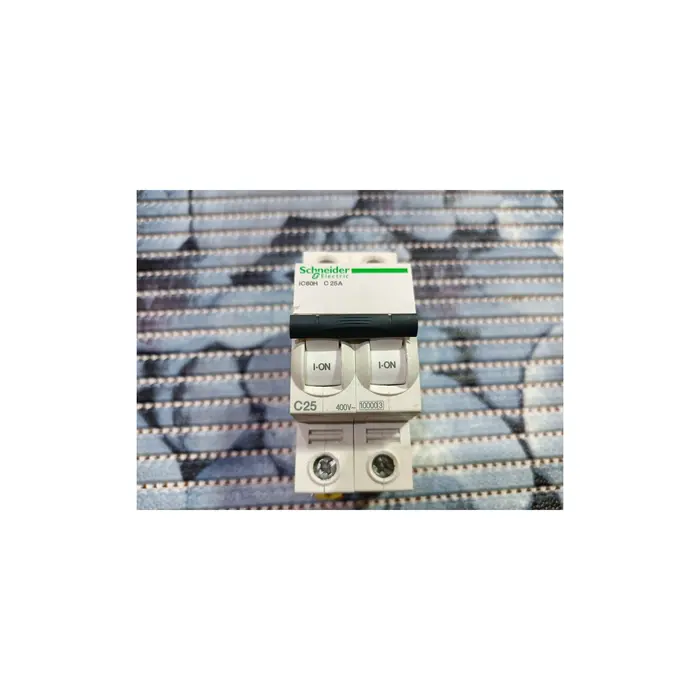 immagine del prodotto interruttore magnetotermico Schneider iC60H 2P C 25A 10000A usato